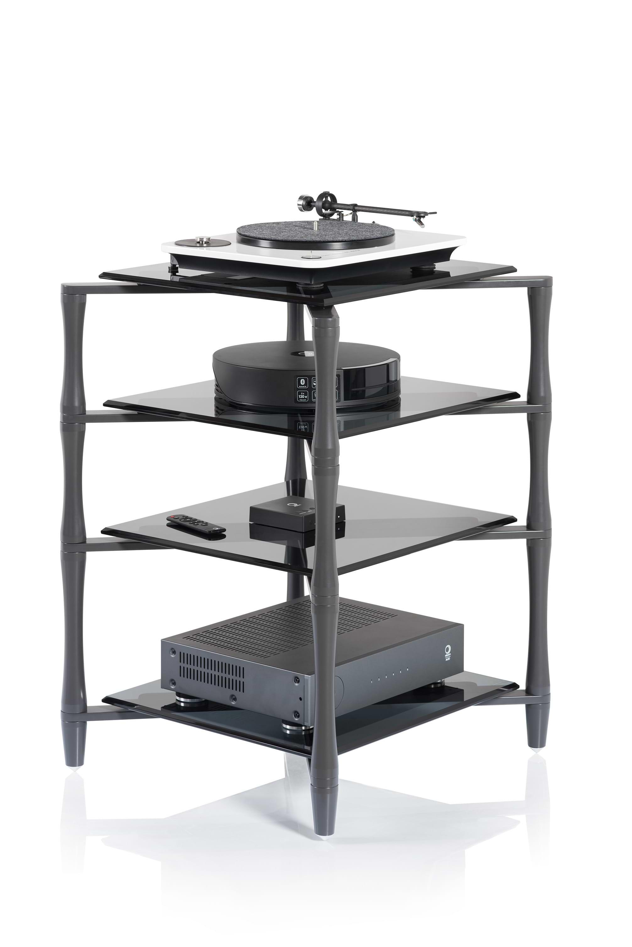 NorStone Slender hifi rack med fire hærdet glashylder på metalstel
